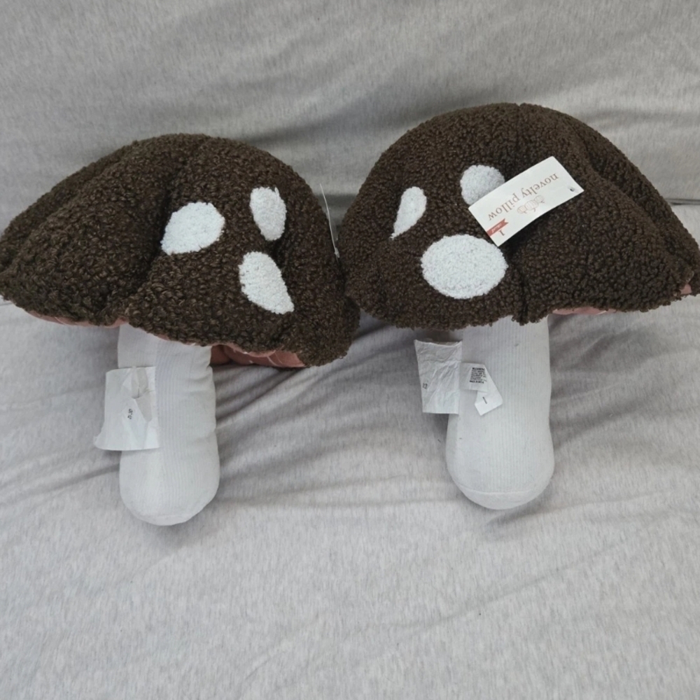 Brown and White Mushroom Throw/decorative Pillows (PAIR)